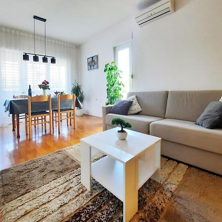 Apartment Violetta-Punta อูมัค ภายนอก รูปภาพ