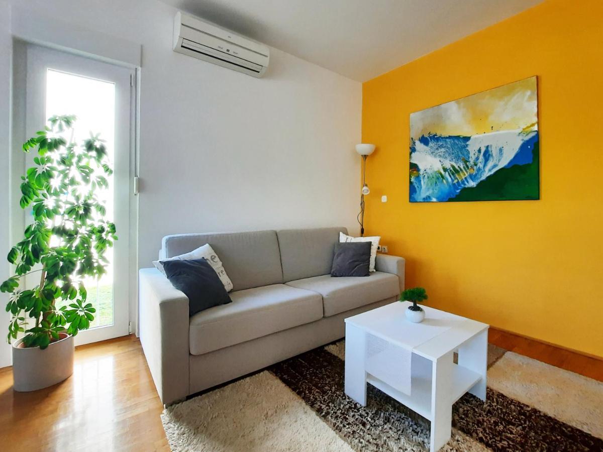 Apartment Violetta-Punta อูมัค ภายนอก รูปภาพ