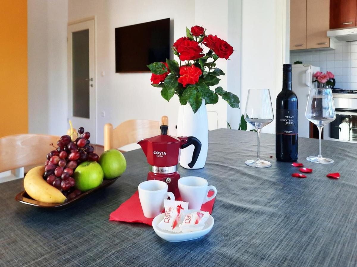 Apartment Violetta-Punta อูมัค ภายนอก รูปภาพ