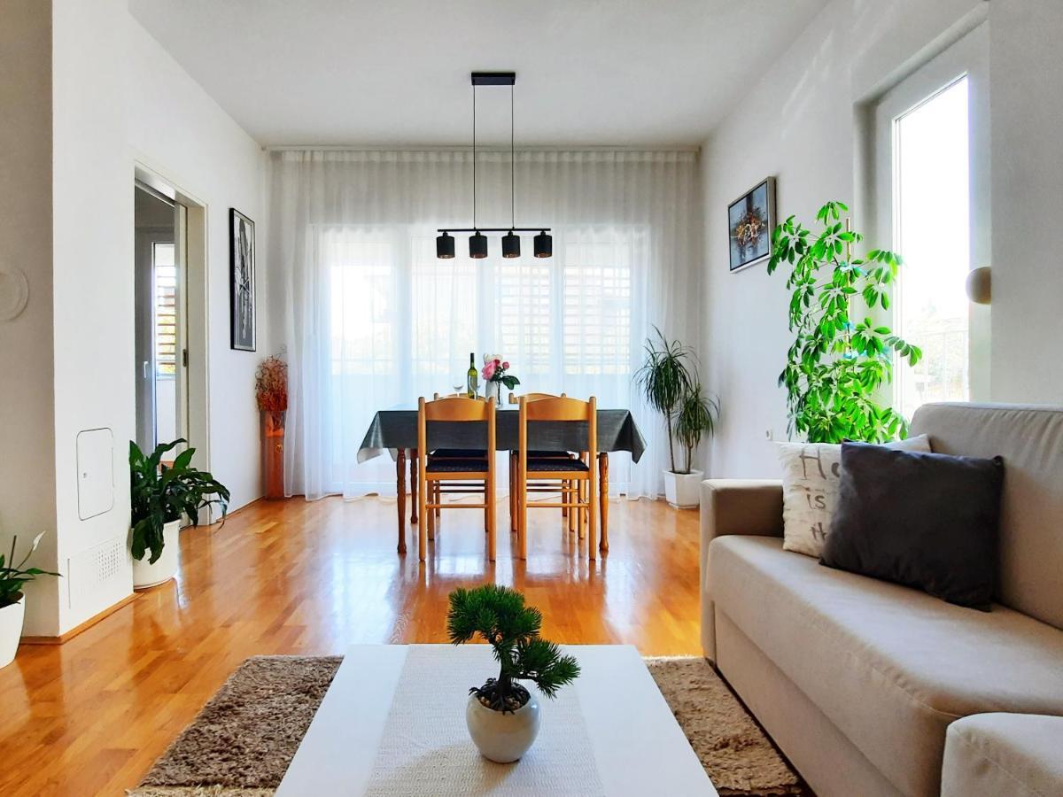 Apartment Violetta-Punta อูมัค ภายนอก รูปภาพ